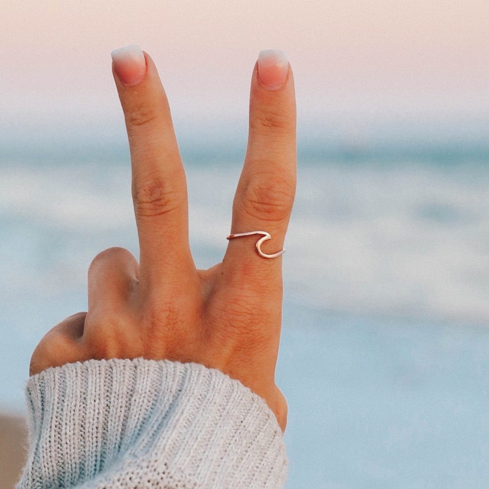 Rose Gold Wave Ring - Picture 2 of 9